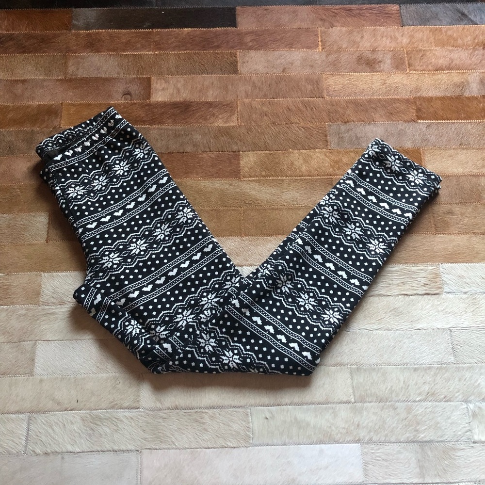 NWOT Fleece Lined Fair Isle Printed Leggings